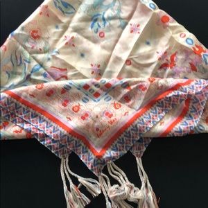 Silk scarf. MAKE AN OFFER LOOK BEAUTIFUL 🤩